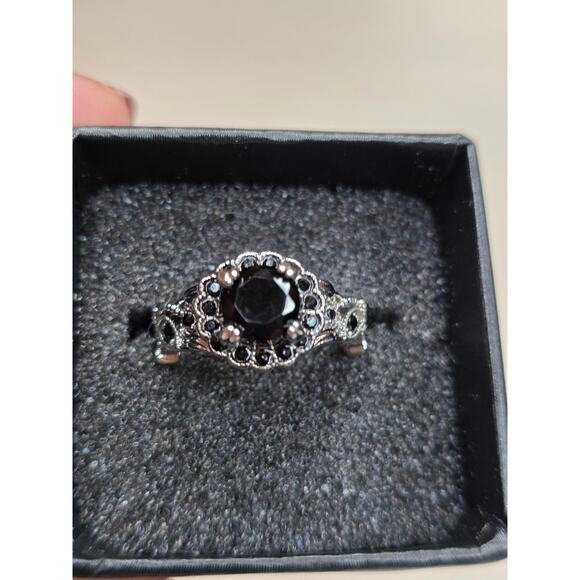 Black Onyx Silver Tone Vintage-Style Ring Size 7 - Picture 10 of 11